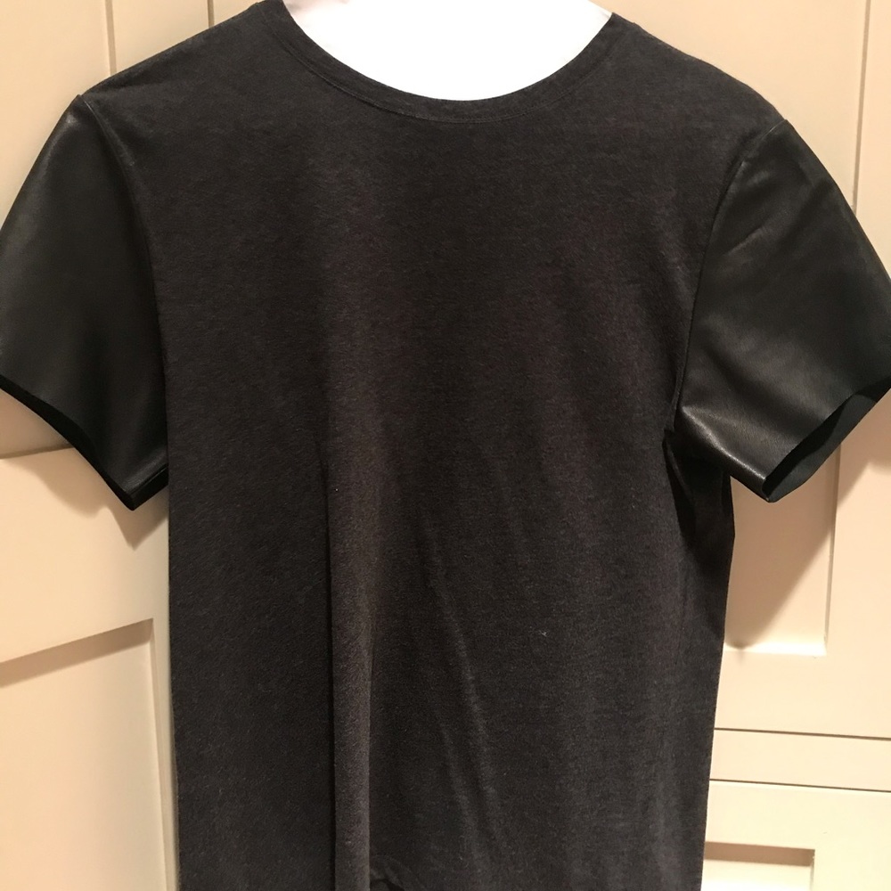 Vince gray t shirt with leather sleeves